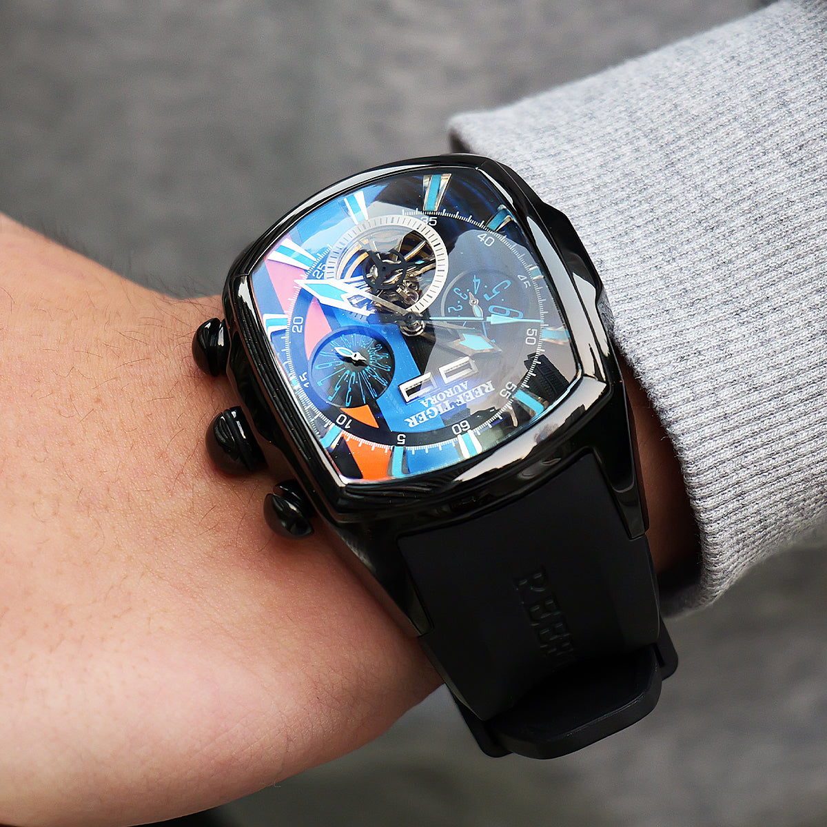 Reef Tiger AURORA メンズ腕時計 ブラック×ブルー Affordable Reef Tiger Aurora Tank Racing Best Black PVD