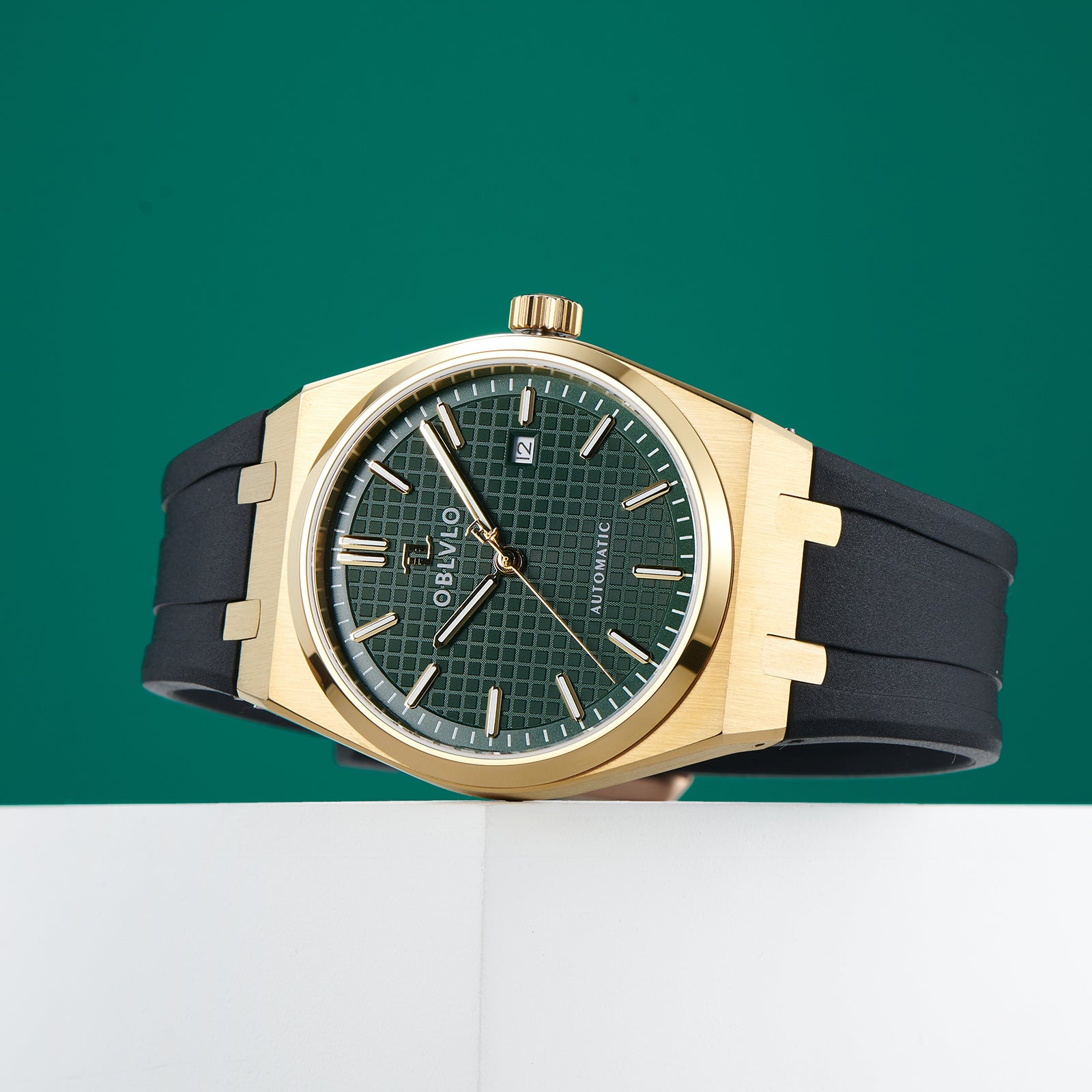 dress gold watch Universal Genve Cioccolatone 18k Rose Gold Oversized Dress-watch with unique Guilloch Dial on Brick Style Bracelet ref. 10228 2